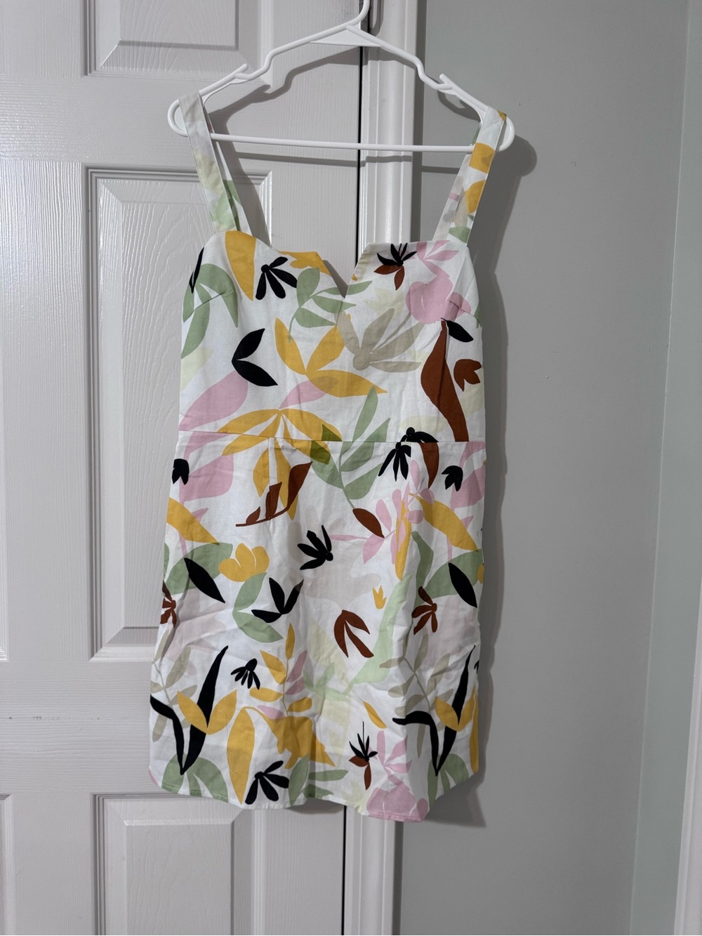 Charlie Holiday White Floral Print Tank Top Dress - Multicolor
